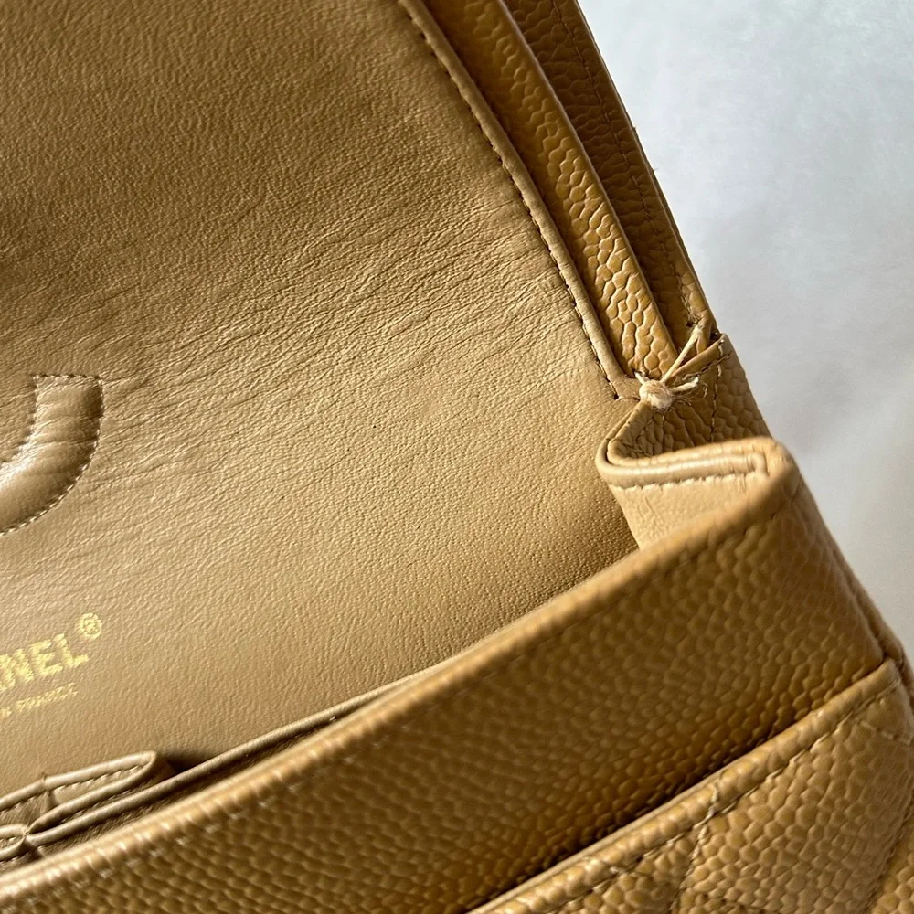 CHANEL Rare Vintage Beige Double Flap Medium - Picture 10 of 14